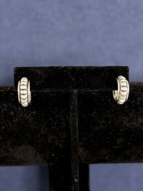 JOSEPH ESPOSITO ESPO Sterling Silver Ridge Cable Dome Huggie Hoop Earrings  1/2”